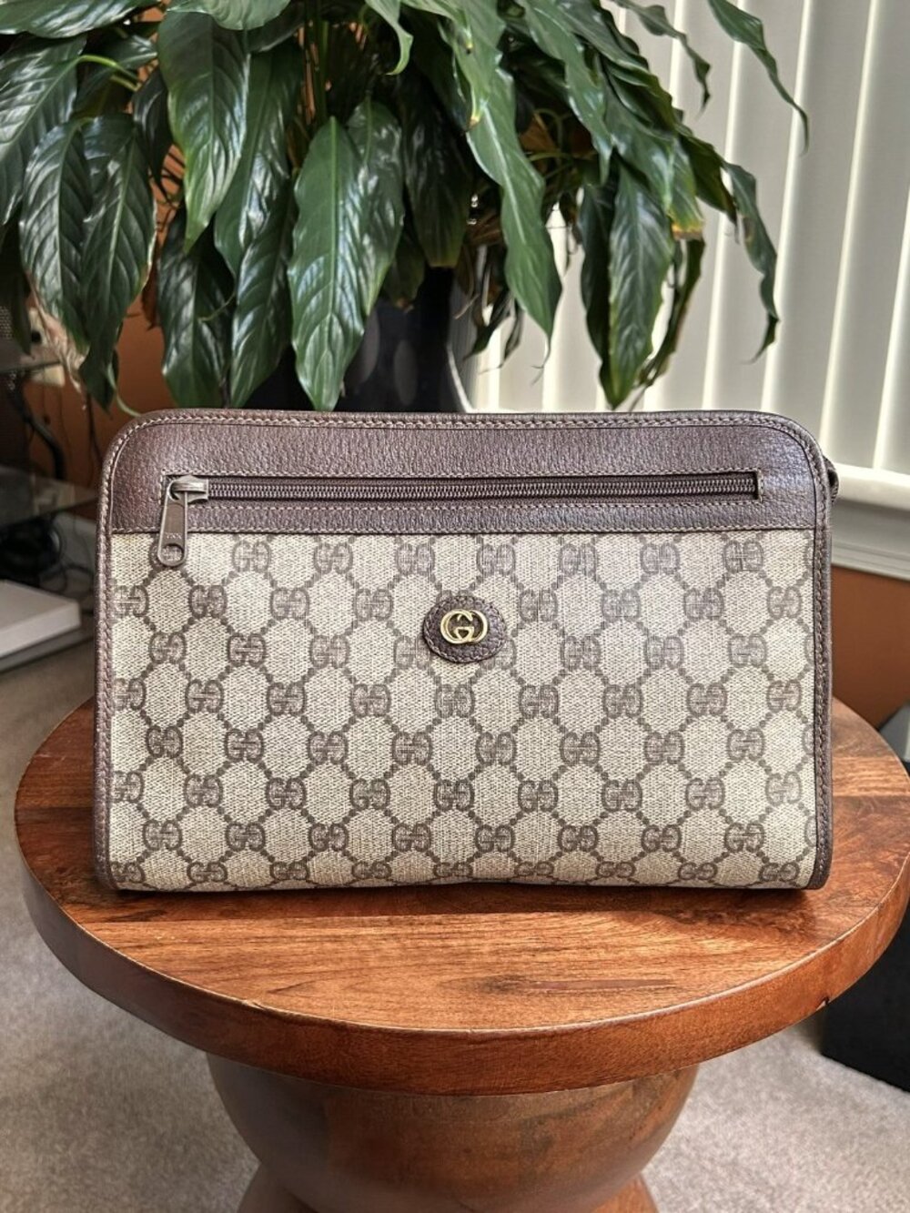 GUCCI GG Supreme Clutch, Pouch, Taupe, Brown